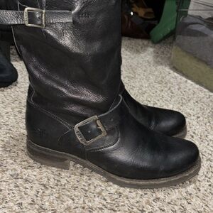 Frye Womens 7.5 Black Leather Veronica Short Boots Slouchy